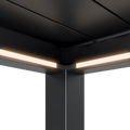 Éclairage LED orange pour pergola moderne, ambiance chaleureuse et élégante