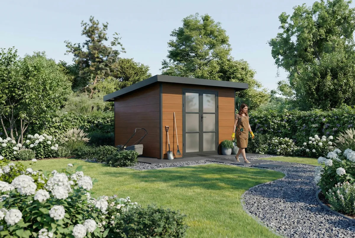 Abri composite Alma 9 m² brun dans un jardin paysager