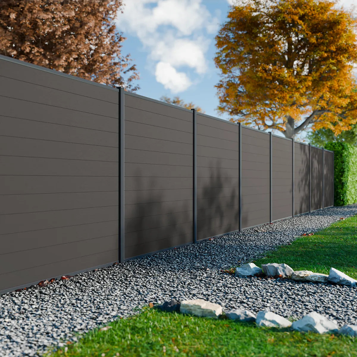 Recinzione composita Rio antracite effetto legno, giardino moderno ed elegante