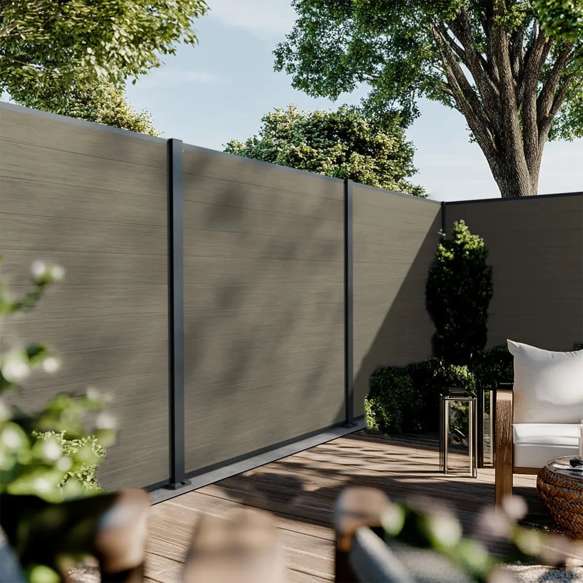 WPC-Zaun Cruz Silber mit Montageplatte, modernes Gartenflair