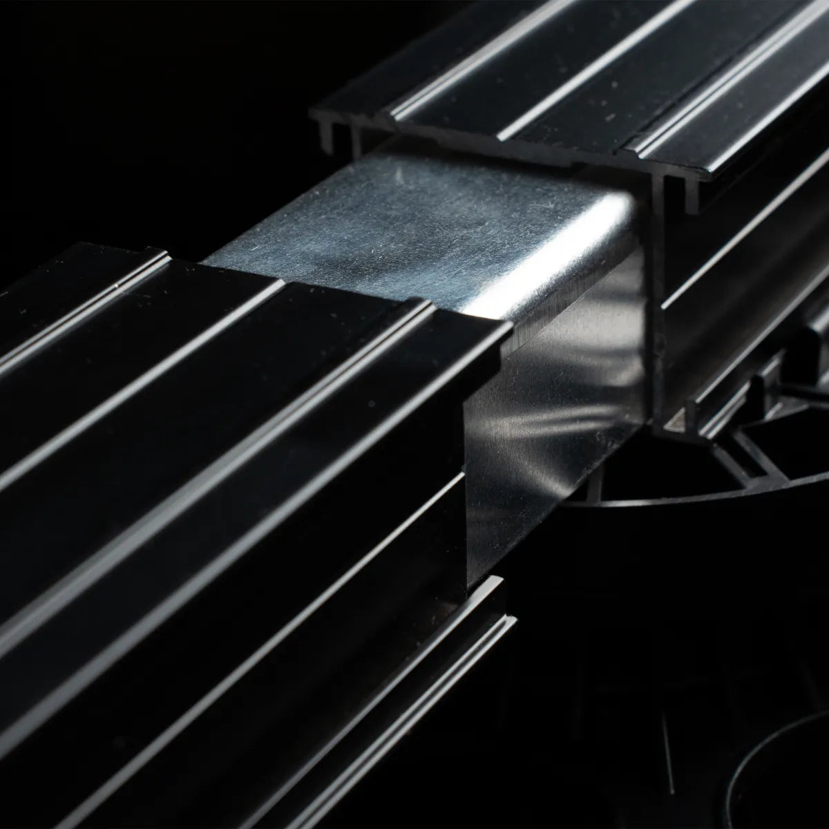 m-structural-lambourde-alu-40x60mm_ambiance.jpg